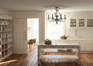 Systèmes escamotables vs systèmes en applique Si vous souhaitez vraiment utiliser tout l’espace disponible, un système escamotable est idéal, puisque la porte rentre complètement dans la cloison. L’encadrement de porte coulissante en bois de type...