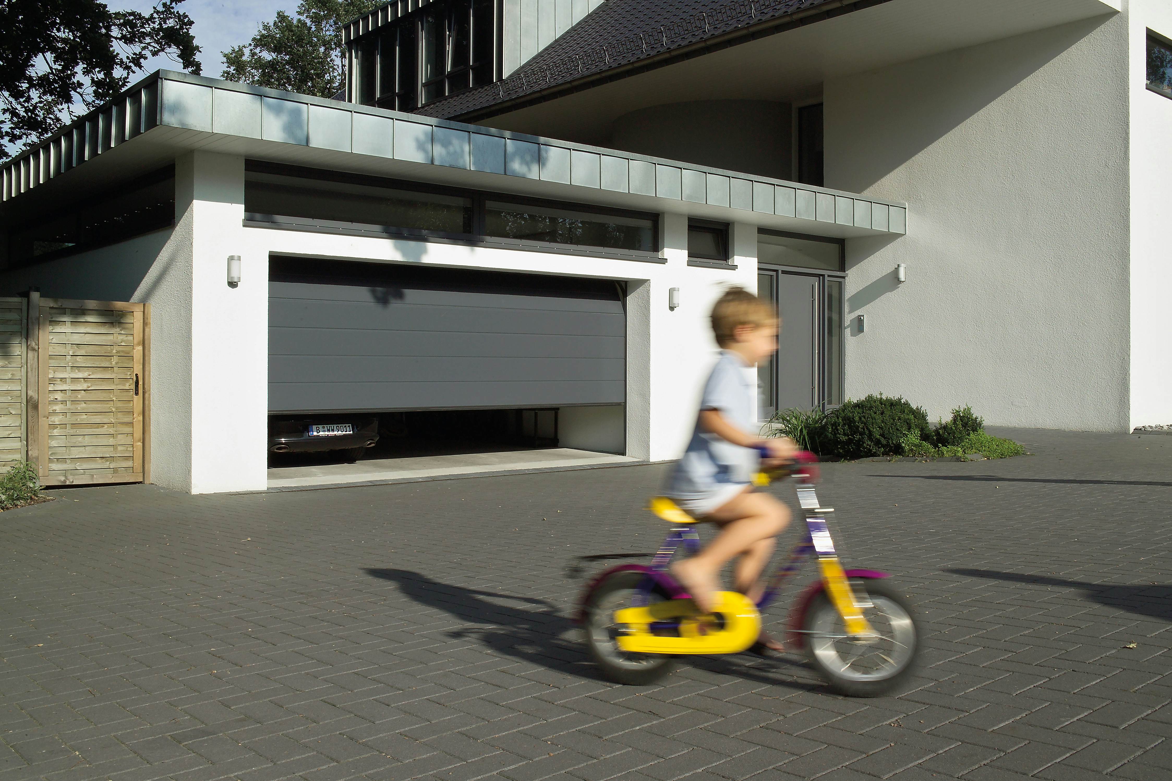 Hvor sikker er din gamle garasjeport?