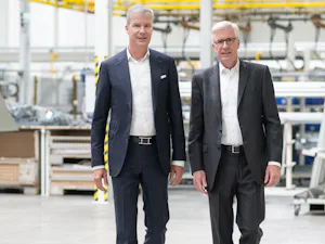 Mer enn 20 millioner porter har blitt produsert og levert... Mer enn 20 millioner porter har blitt produsert og levert over hele verden siden selskapet ble grunnlagt i 1935. I over 40 spesialiserte fabrikker i Europa, Nord-Amerika og Asia utvikler og produserer...