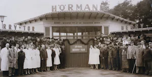 Innovative products The foundation for today’s company was laid in the 1950s with the industrial production of a new type of garage door: the up-and-over garage door. In the 1960s, space-saving, vertically opening...