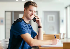 Tobias B. - Auszubildender zum Fachinformatiker für Anwendungsentwicklung bei der Hörmann KG Verkaufsgesellschaft in Steinhagen Ich habe eine Ausbildung zum Fachinformatiker mit Schwerpunkt Anwendungsentwicklung bei der Hörmann KG Verkaufsgesellschaft absolviert. Die Ausbildung ging zweieinhalb Jahre, da ich die Option...