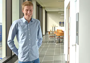 Tobias P. - Auszubildender zum Kaufmann für Digitalisierungsmanagement bei der Hörmann KG Verkaufsgesellschaft in Steinhagen Für zwei Wochen konnte ich Einblicke in die Niederlassung Hamburg gewinnen, welche für den Vertrieb der Hörmann Produkte in der Region rund um die Hansestadt zuständig ist.
Meinen ersten Tag habe ich...