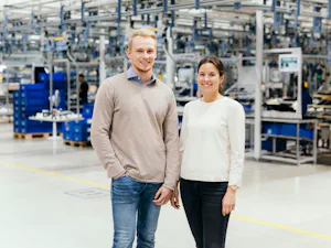 Du möchtest studieren, aber dennoch nicht auf wertvolle... Du möchtest studieren, aber dennoch nicht auf wertvolle Praxiserfahrung im Unternehmen verzichten? Dann ist das duale Studium der richtige Weg.
Für leistungsstarke Abiturient:innen heißt es bei...