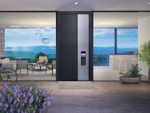 La vostra nuova porta d'ingresso deve essere speciale. Deve... La vostra nuova porta d'ingresso deve essere speciale. Deve adattarsi allo stile della vostra casa, rappresentarne il biglietto da visita ed essere indice del vostro buon gusto. Una porta d'ingresso...