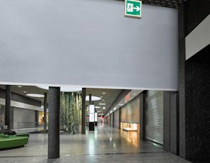 FlexFire di Hörmann è una tenda tagliafuoco tessile per... FlexFire di Hörmann è una tenda tagliafuoco tessile per l'utilizzo negli edifici industriali e residenziali. In caso di incendio, è così possibile chiudere grandi aperture nel giro di pochi secondi,...