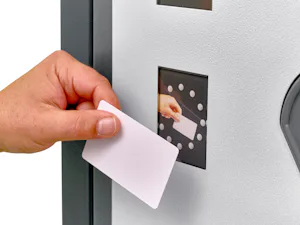 Utilizzo di una scheda QR, a barcode o scheda transponder RFID Utilizzo di una scheda QR, a barcode o scheda transponder RFID