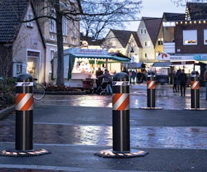 Qu’il s’agisse de la fête municipale au printemps, d’un... Qu’il s’agisse de la fête municipale au printemps, d’un festival en été ou du marché de Noël en hiver, grâce aux bornes mobiles de blocage de véhicules certifiées de Hörmann, vous pouvez sécuriser...
