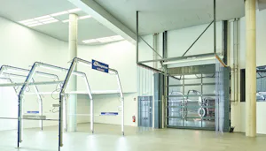 Stripsforheng – minimalt energitap Hörmann Flex-stripsforheng har svært god transparente egenskaper som bedrer lysforholdene og reduserer belysningskostnadene. De robuste PVC-stripsene er tett hele veien slik at temperaturtap kan...