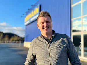 - Med dagens strømpriser er det god butikk å satse på ENØK, konstaterer Sondre Fuglesteveit, servicesjef hos Hörmann Norge. - Med dagens strømpriser er det god butikk å satse på ENØK, konstaterer Sondre Fuglesteveit, servicesjef hos Hörmann Norge.