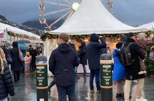 En bærekraftig partner
Bærekraft står sentralt i både... En bærekraftig partner
Bærekraft står sentralt i både Bergen Julemarked og Hörmanns virksomhet. Som non-profit-arrangement er julemarkedet avhengig av samarbeidspartnere som deler deres verdier om å...