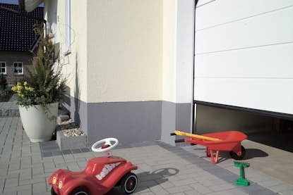 En säker port som förhindrar klämskador En säker port som förhindrar klämskador