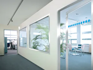 Program oceľových zárubní Hörmann ponúka optimálne riešenia... Program oceľových zárubní Hörmann ponúka optimálne riešenia pre montáž do masívnych a montovaných stien. Ako zárubne dverí, okien alebo prechodové zárubne s plochým klenutým, polkruhovým alebo...