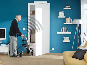 Vnútorné dvere sa s pohonom dverí PortaMatic Hörmann... Vnútorné dvere sa s pohonom dverí PortaMatic Hörmann obsluhujú veľmi jednoducho automaticky prostredníctvom ručného vysielača alebo tlačidla. Množstvo funkcií a možností nastavenia ho robia maximálne...