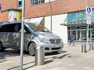 Chcete zabrániť nedovolenému vstupu na svoj súkromný pozemok... Chcete zabrániť nedovolenému vstupu na svoj súkromný pozemok alebo do priestorov svojej firmy? Alebo hľadáte bezpečné riešenie na zabezpečenie verejného priestoru alebo priestorov konania rôznych...