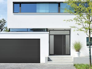 Vaše nové domové dvere majú byť niečím mimoriadnym. Majú sa... Vaše nové domové dvere majú byť niečím mimoriadnym. Majú sa hodiť ku štýlu vášho domu, majú byť reprezentatívne a tým prezentovať váš dobrý vkus. Vaše domové dvere však majú tiež spĺňať vysoké...