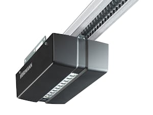 Jedno stlačenie gombíka a Vy sa dostanete za každého počasia... Jedno stlačenie gombíka a Vy sa dostanete za každého počasia suchou nohou do garáže. Za tmi prispeje priama cesta vyššej bezpečnosti.
Ako rodinný podnik si uvedomujeme svoju zodpovednosť za budúce...