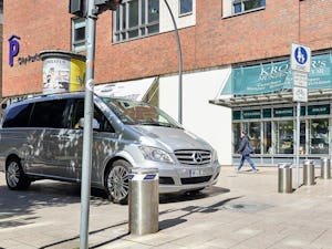 Chcete zabrániť nedovolenému vstupu na svoj súkromný pozemok... Chcete zabrániť nedovolenému vstupu na svoj súkromný pozemok alebo do priestorov svojej firmy? Alebo hľadáte bezpečné riešenie na zabezpečenie verejného priestoru alebo priestorov konania rôznych...