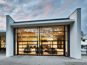 Industrial Sectional Doors These space-saving door systems can be adapted to different industrial facilities using various track applications. This gives you planning reliability when building a new facility or renovating....