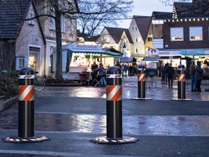 Whether it’s a city festival in springtime, a summer... Whether it’s a city festival in springtime, a summer festival or a Christmas market in winter, the certified mobile vehicle blockers from Hörmann are an efficient solution allowing access to different...