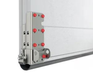 Sécurité La porte Hörmann 440U est livrée avec des dispositifs de sécurité sur les sections inférieures pour plus de protection et de tranquillité d'esprit.