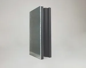 Profile Bas pistes de Guidage Les rails de guidage extrêmement compacts et robustes s'adaptent à toutes les applications. Dimensions hors tout : 6" de large x 3-1/2" de projection