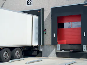 Accessoires Pour un ensemble complet de quai de chargement qui couvre tous les aspects de la protection autour du quai, nous vous recommandons d'inclure des accessoires de sécurité connexes tels que : des...